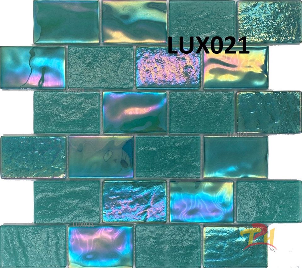 gach mosaic thuy tinh lux021